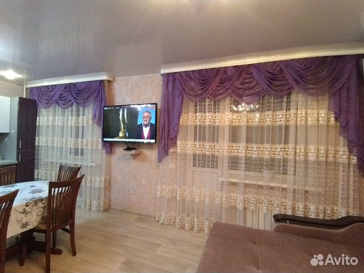 Красивый ламбрекен