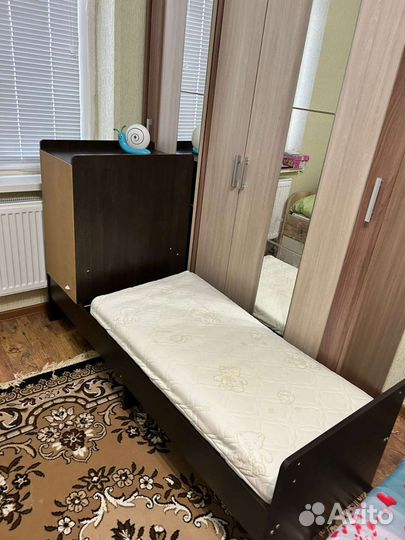 Детская кроватка трансформер с маятником