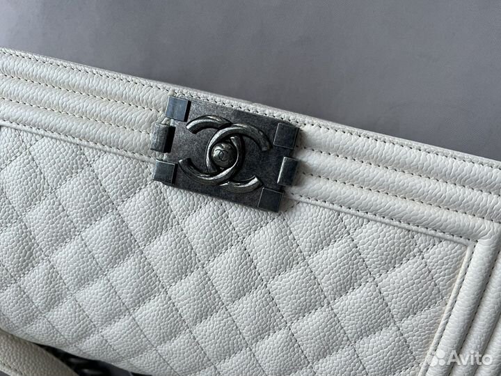 Сумка Chanel boy white 25 sm