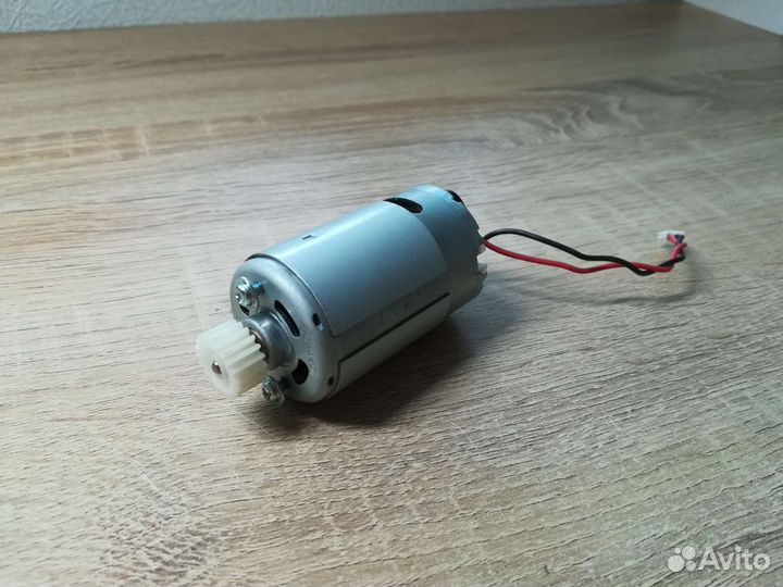 Мотор от игрового руля logitech driving force gt