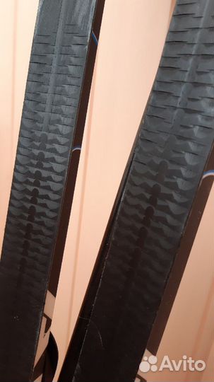 Лыжи с креплением и палками