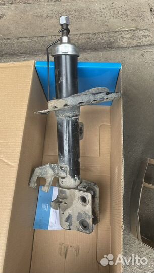 Амортизатор nissan note