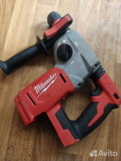 Аккум. перфоратор milwaukee M18 blhx-502X