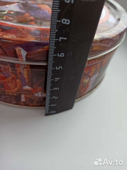 Железная банка (из под печенек, состояние хорошее)