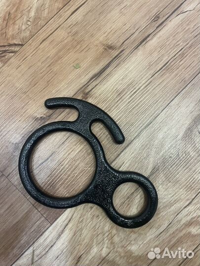 Спусковое устройство восьмерка