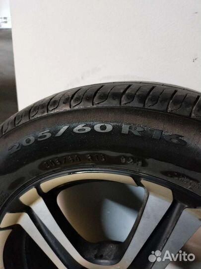 Pirelli Cinturato P7 205/60 R16