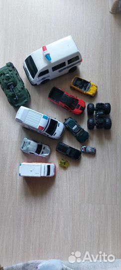 Игрушки машинки пакетом
