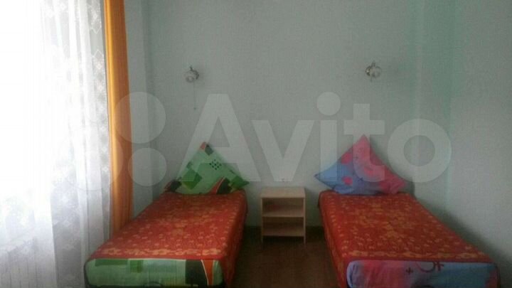 Комната 16 м² в 4-к., 1/3 эт.