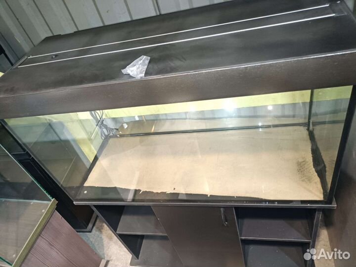 Аквариум 200 л. С тумбой