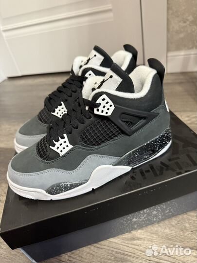 Кроссовки Nike Air Jordan 4 Retro серые 38