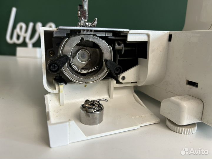 Швейная машинка Leader VS 525