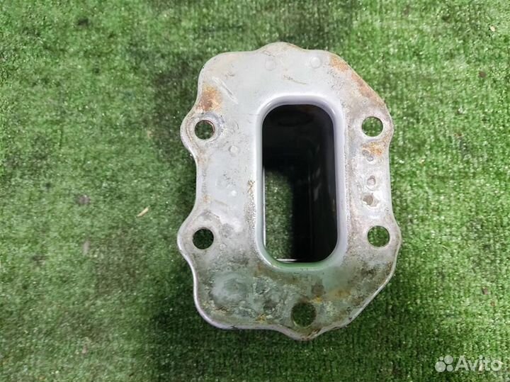 Кронштейн усилителя бампера KIA ceed (ED) 2010