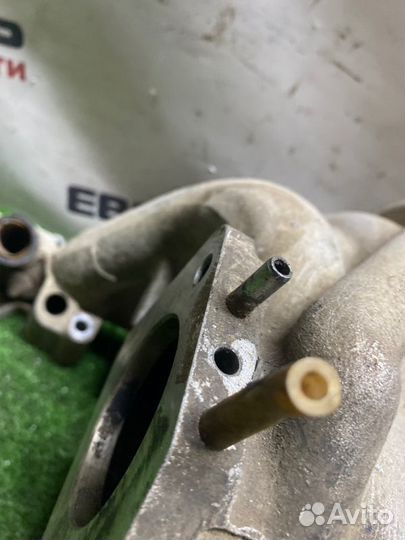 Коллектор впускной Daewoo Nexia N150 седан 1 2010