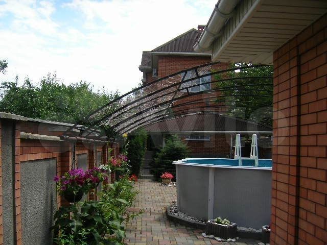 Дом 252 м² на участке 5 сот.