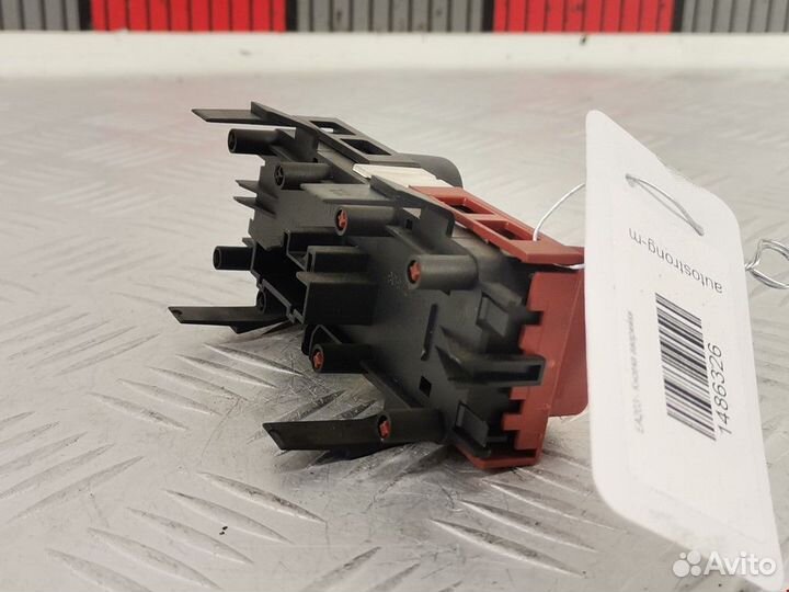 Кнопка аварийной сигнализации Renault Megane 2