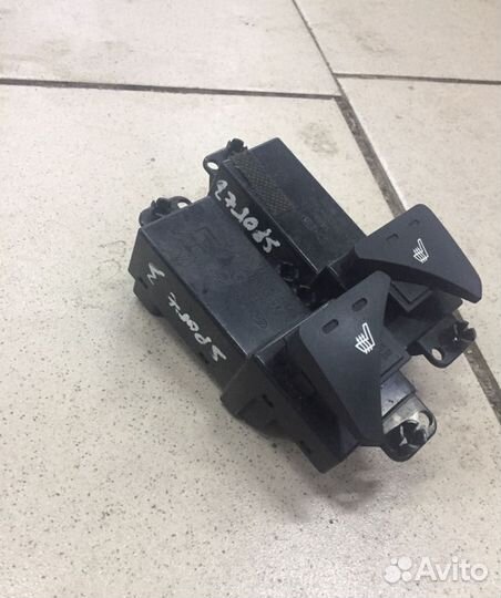 Kia Sportage 3 кнопки обогрева сидений