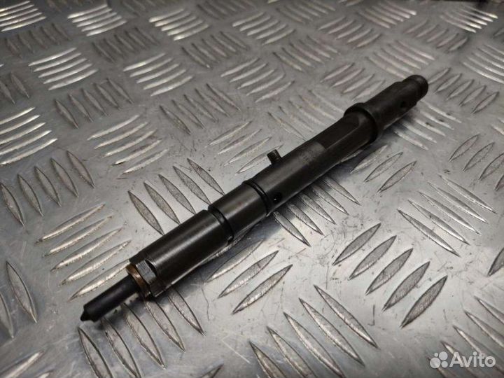 Форсунка Audi A4 B6 (S4 2.5 2005