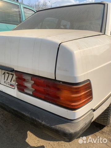 Фонарь задний правый Mercedes-Benz 190E W201