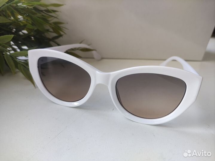 Солнцезащитные очки женские