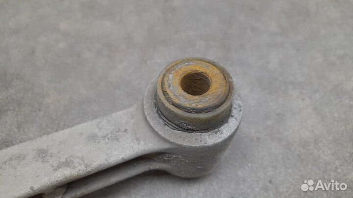 Опора (подушка) двигателя задняя Renault Laguna 1