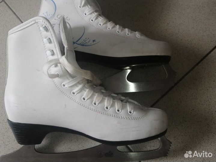 Коньки фигурные женские