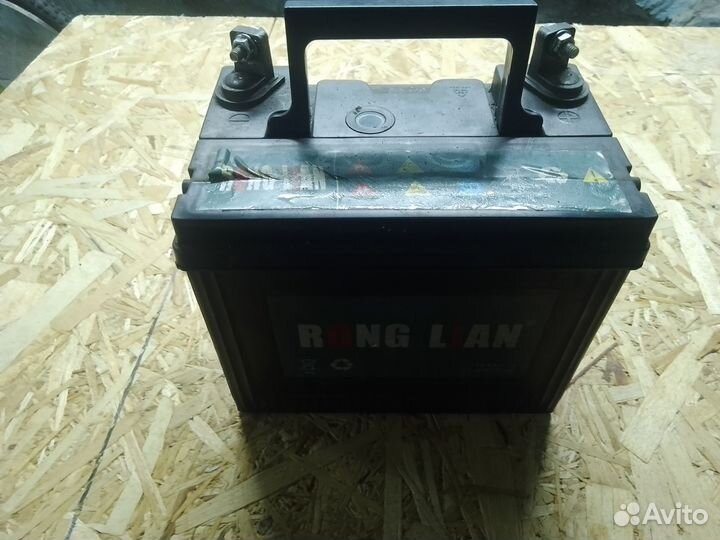 Аккумулятор для снегохода