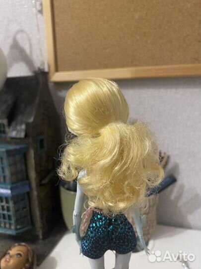 Монстер хай laguna блю