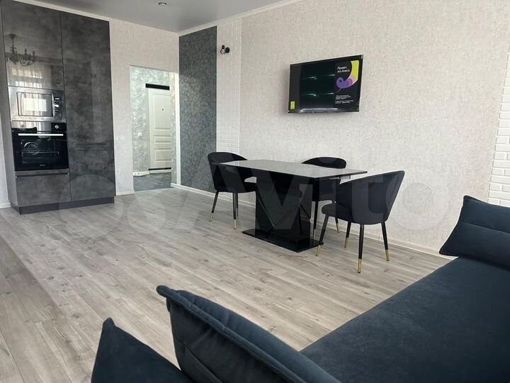 2-к. квартира, 56 м², 3/16 эт.