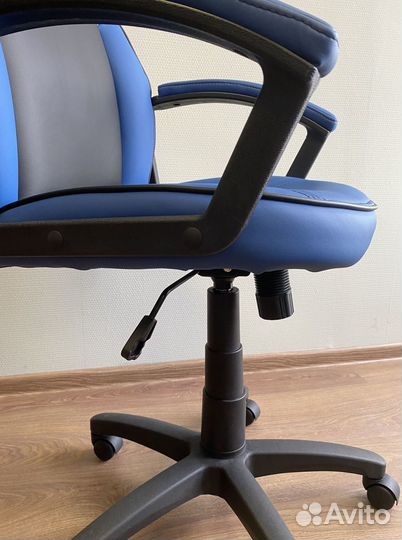 Офисное кресло от производителя