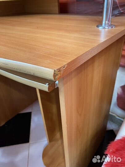 Компьютерный стол