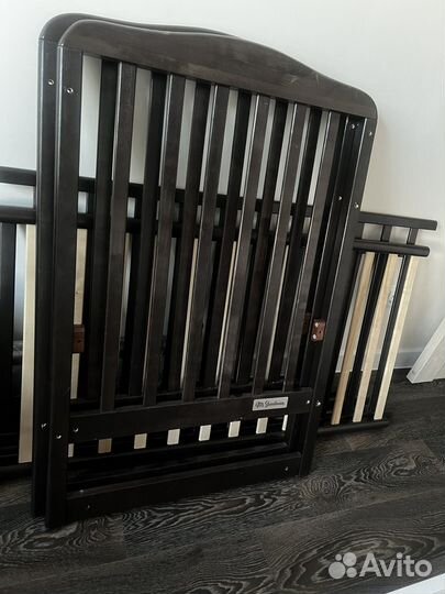 Кроватка для новорожденных