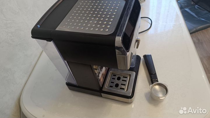 Кофеварка рожковая Polaris PCM 1535E