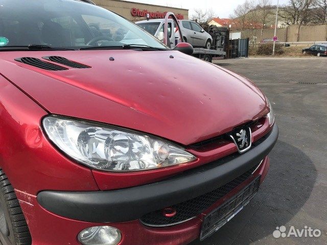 Разбор на запчасти Peugeot 206