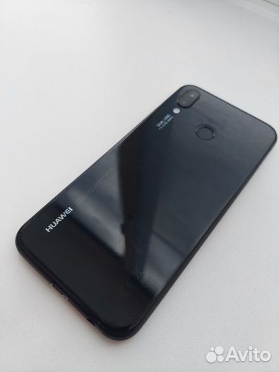 HUAWEI P20 Lite, 4/64 ГБ