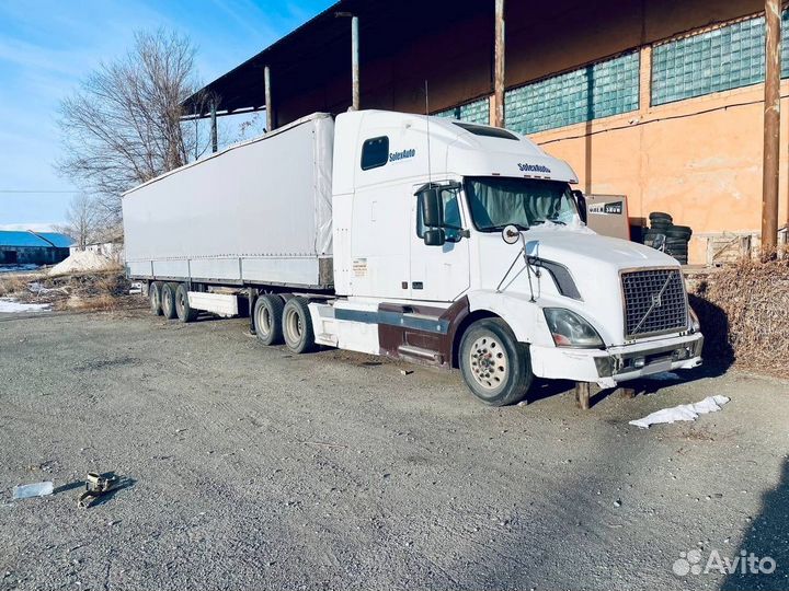 Шасси Volvo VNL 670, 2003