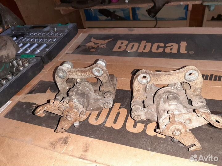 Суппорт тормозной задний Renault Fluence Меган 3