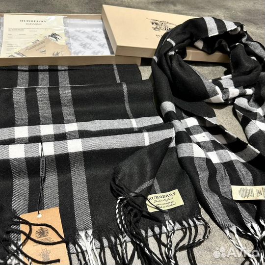 Шарф в коробке burberry