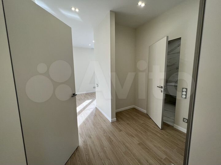 3-к. квартира, 55 м², 3/3 эт.