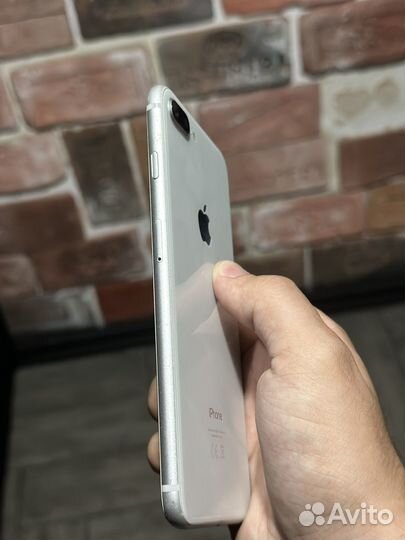 Телефон iPhone 8 plus 256g