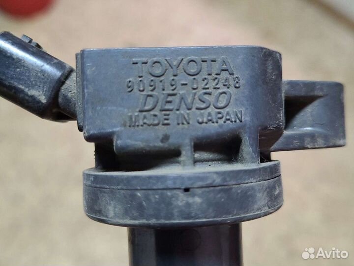 Катушка зажигания Тойота Авенсис Т250