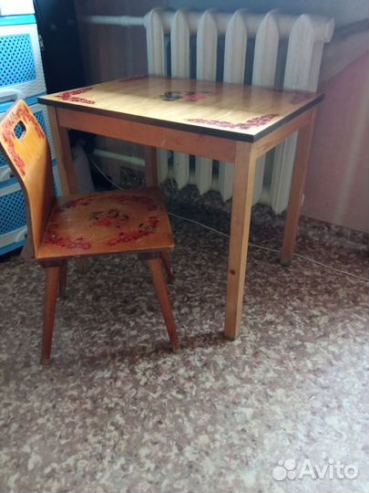 Детский стол и стул