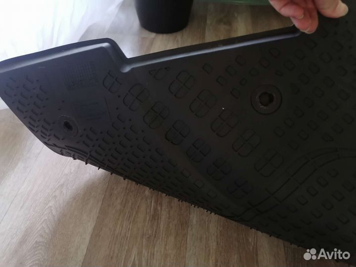 Автомобильные коврики резиновые LADA vesta sw