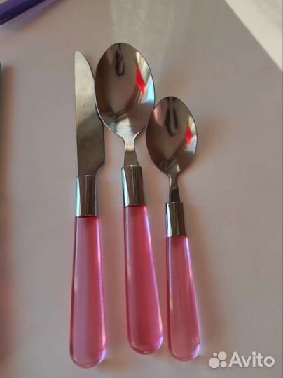 Набор. Вилки. Ложки. Ножи