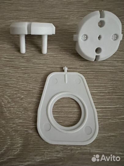 Заглушка для розетки от детей