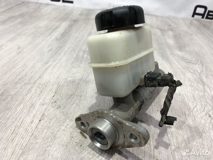 Главный тормозной цилиндр Hyundai Sonata 5 EF G4JP