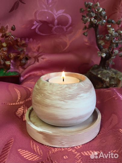 Подсвечник с подставкой