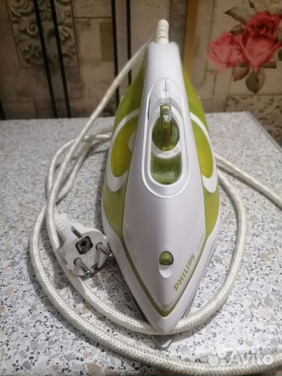 Утюг Philips GC 1815
