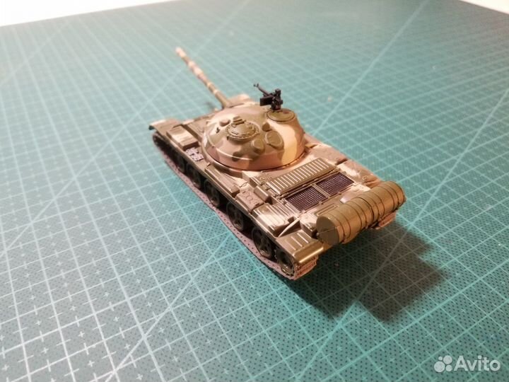 Танк Т-62 металл 1:72