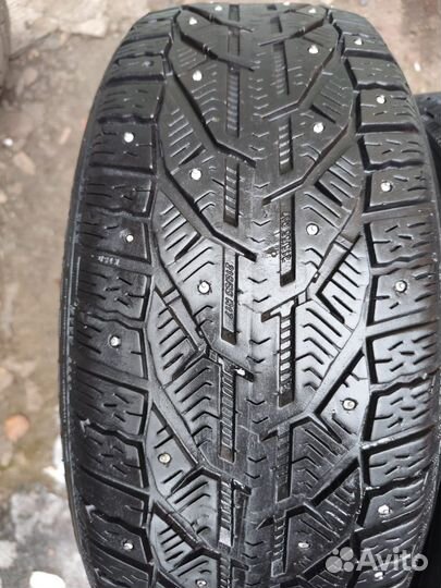 Tigar Ice 215/55 R17 98T