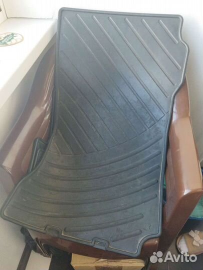 Коврики резиновые на Mercedes c class w 204